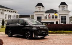 Toyota Vellfire 2.5 AGH40 2025